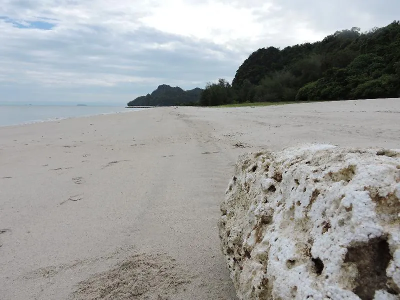 Resort White Lodge Pantai Cenang